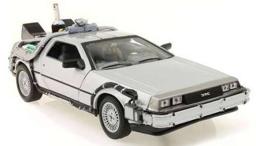 Welly Diecast Model Car 22441 Movie Film Back to the Future 2 Delorean Time Machine 1/24 scale