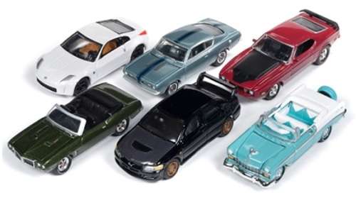 Johnny Lightning Diecast Model Car Classic Gold Nissan 350 Z 350Z 2004 1/64 scale new in pack