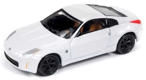 Johnny Lightning Diecast Model Car Classic Gold Nissan 350 Z 350Z 2004 1/64 scale new in pack