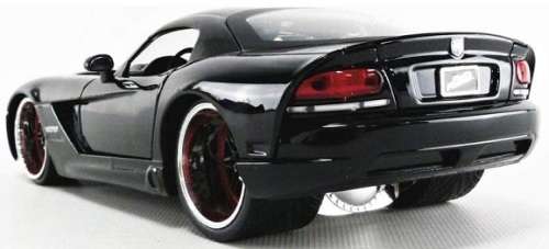 JADA Diecast Model Car Dodge Viper SRT 10 SRT10 Letty Fast & Furious Movie Film TV 1/24 scale new