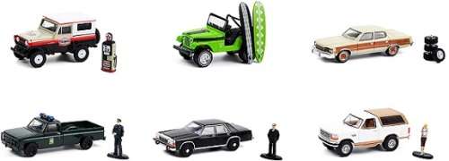 Greenlight Diecast Model Car Hobby Shop Ford LTD Crown Victoria 1987 + Figure Man in suit 1/64 scale