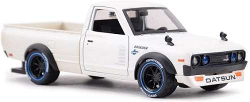 Maisto Diecast Model Car 32754 Design Transport Datsun 620 Pickup 1973 + Nissan Skyline GT R GTR R34