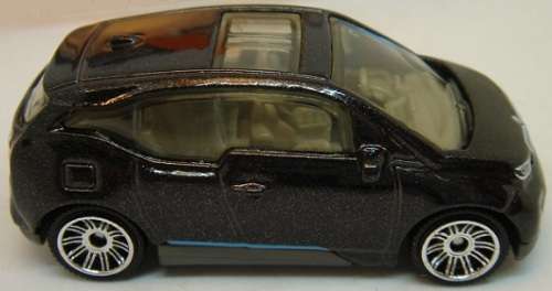 Matchbox Diecast Model Car 2017 5 / 125 BMW I3 I 3 2015 1/64 scale new in pack
