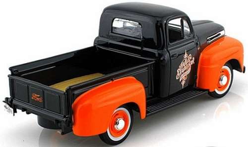 Maisto 32161 Ford F1 F 1 Pickup 1948 + Harley Davidson Duo Glide 1958 1/24 scale