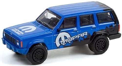 Greenlight Diecast Model Car Hobby Shop Jeep Cherokee Sport MOPAR 2001 + Race Car Driver 1/64 scale
