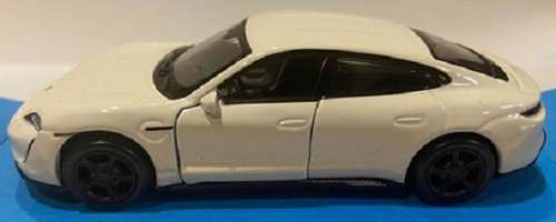 Maisto Diecast Model Car Power Racer Porsche Taycan Turbo S 1/44 scale new in pack