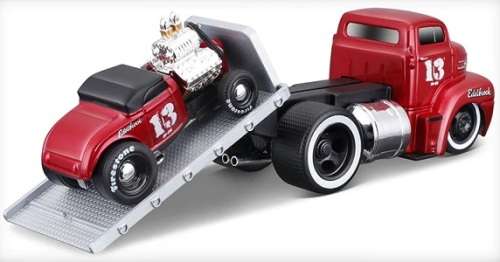 Maisto Muscle Machines Diecast Model Car Transport Ford COE Flatbed Truck 1950 + Ford Roadster 1932