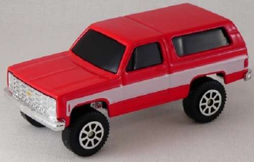 Maisto Diecast Model Car Chevy Chevrolet Blazer K 5 K5 1979 1/64 scale