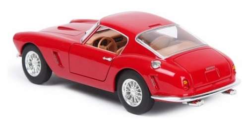 Burago 26025 Ferrari 250 GT Berlinetta Passo Corto 1/24 scale