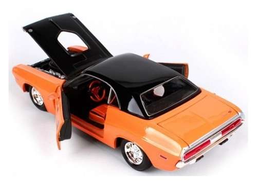 Maisto 32518 Design Muscle Dodge Challenger RT 1970 1/24 scale