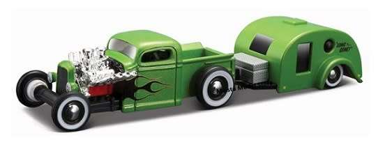 Maisto Diecast Model Car Tow & Go Chevy Chevrolet Pickup 1936 + Traveler Trailer Camper 1/64 scale