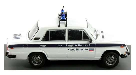 James Bond Diecast Model Car Collection VAZ 2106 Goldeneye Movie Film 1/43 scale