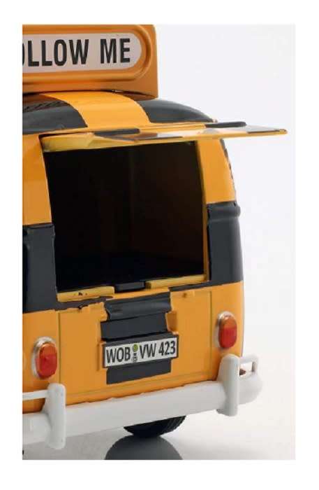 Motormax Motor Max 79550 VW Volkswagen Kombi T 1 T1 Panelvan Airport "Follow Me" 1/24 scale