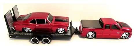 Maisto Elite Transport Chevy Chevrolet Silverado SS Pickup 2004 + Chevy Nova 1970 + trailer 1/64 sca