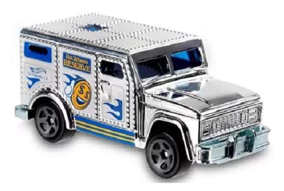 Hotwheels Diecast Model Car 2020 31/250 Armoured Truck Metro