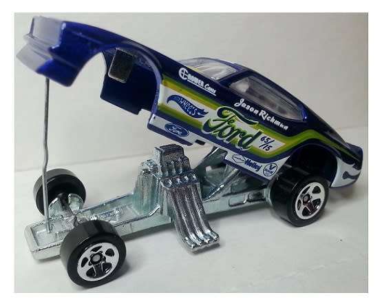Hotwheels Hot Wheels Diecast Model Car 2023 140/250 Ford Mustang NHRA Funny Car Drag Strip 1/64 scal
