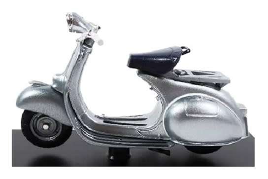 Vespa Piaggio Diecast Model Scooter Collection 150 1957 1/18 scale