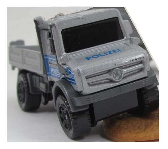 Matchbox Diecast Model Car Moving Parts Mercedes Benz Unimog U 5023 U5023 70th Anniversary 1/64 scal