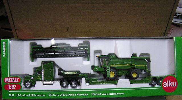 Siku 1851 1/87 HO scale John Deere American Truck & lowbed trailer with combine harvester new in box