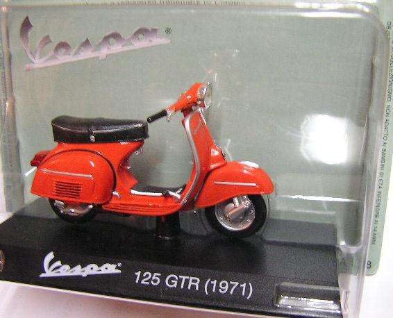 Vespa Scooter Collection 125GTR 125 GTR 1971 , 1/18 scale , diecast new in blister pack