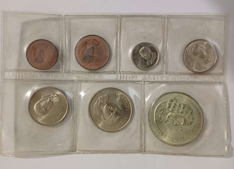 Coin set 1968 R1 is 80% silver