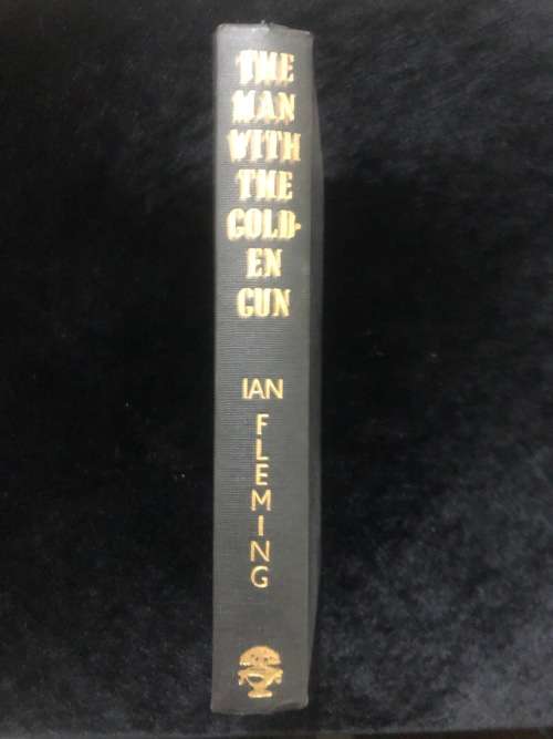 The Man With The Golden Gun - Ian Fleming