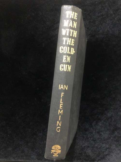 The Man With The Golden Gun - Ian Fleming