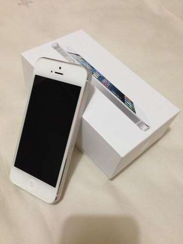 New Apple iPhone 5 (16GB) white