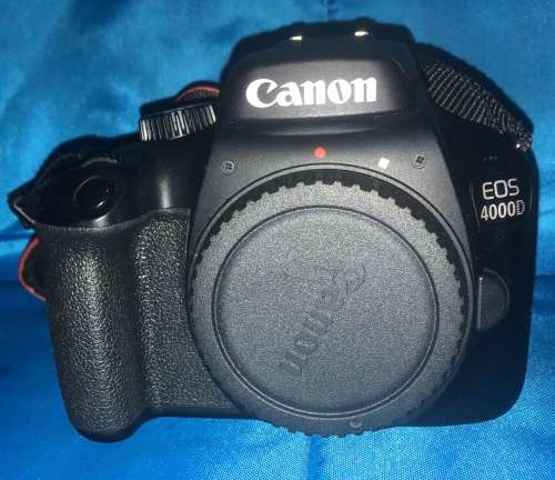 CANON 4000D DSLR CAMERA WITH 18-55 EF 3.5-5.6 MARK III LENS SET