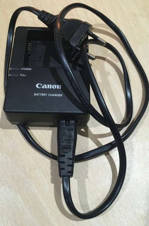 CANON 650d WITH 3 LENSES 18-55,50MM,55-250 IN EXCELLENT WORKING CONDITION- A GOOD DEAL