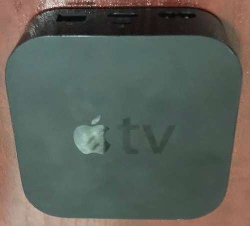 APPLE TV A1625 32GB HD 4TH GENERATION WITH POWER CABLE  - NO REMOTE