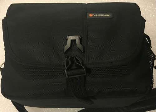 NIKON D3200 DSLR CAMERA WITH 18-55 LENS IN EXCELLENT WORKING CONDITION