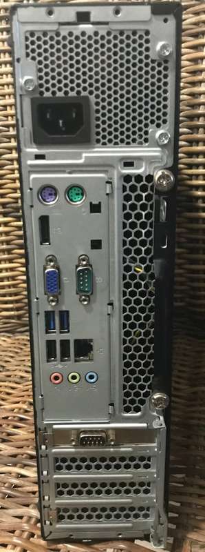 Lenovo ThinkCentre M700 - SFF - Core i3 6100 3.7 GHz - 4 GB - HDD 320 GB
