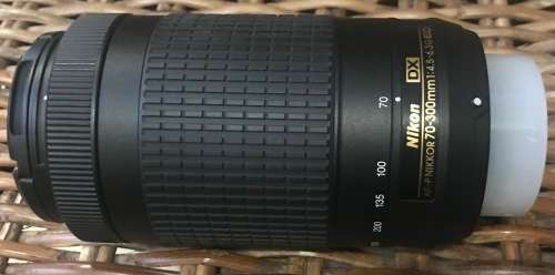 NIKON DX LENS AF 70-300 4.5-6.3G ED IN EXCELLENT WORKING CONDITION