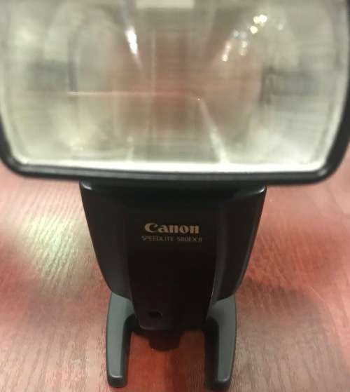 Canon SPeedlight 580EX II Flash - In excellent workIng OFF