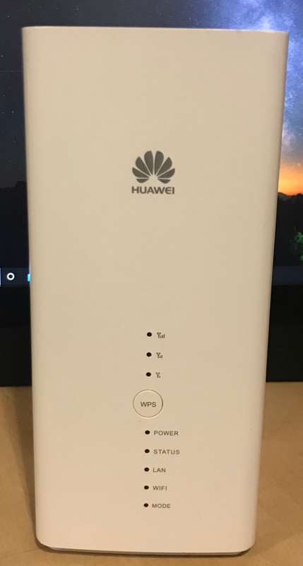 HUAWEI B618s-22d Router - Support 5G with excellent condition