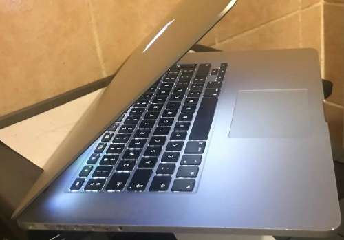 MACBOOK PRO 15 INCH QUAD CORE - INTEL CORE I7 16GB 256GB SSD MID 2014 INTEL IRIS PRO RETINA DISPLAY
