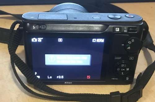 Nikon 1 J1 Mirrorless Digital Camera with 10-30mm & 30-110 Lenses Excellent Condition