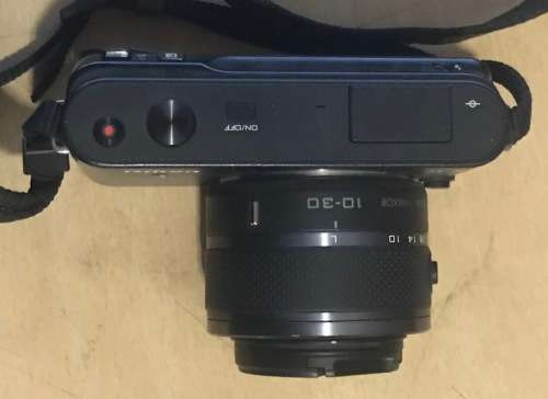 Nikon 1 J1 Mirrorless Digital Camera with 10-30mm & 30-110 Lenses Excellent Condition