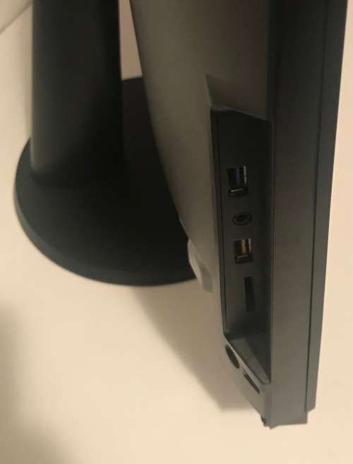 Lenovo V310z Core i5 7Th gen 8gb 128gb ssd Non-Touch All-in-One Desktop PC 21`