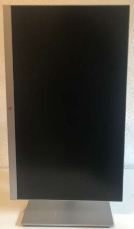 HP EliteDisplay E223 21.5-inch Monitor In Excellent Working Condition