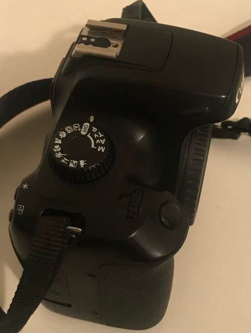 Canon 4000d Body only with Battery - In Good Working Condition