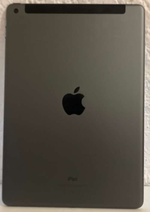 Ipad A2198 10.2` Retina Display (7th Gen) Celluler + wifi  128gb In Excellent Condition