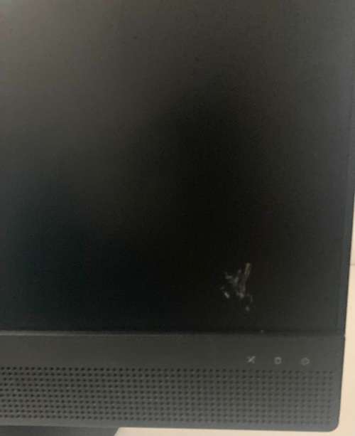 **BARGAIN BUY** LENOVO 21.5` ALL IN ONE PC 8th GEN HEX CORE i5, 8GB RAM, 240SSD+500GB-GRAB IT@R3999!