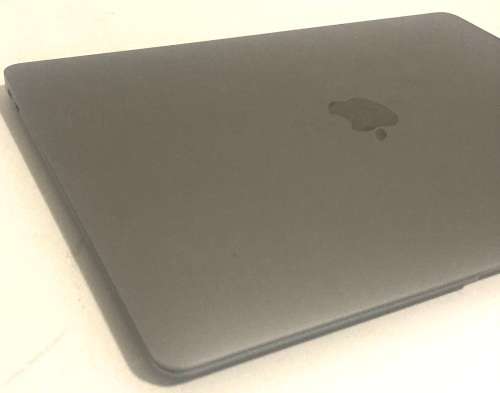 MacBook Air (M1, 2020)  Apple M1 Chip  8GB RAM 256GB SSD Excellent Condition