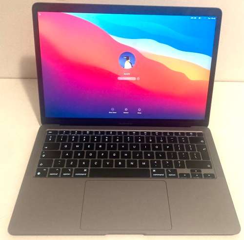 MacBook Air (M1, 2020)  Apple M1 Chip  8GB RAM 256GB SSD Excellent Condition