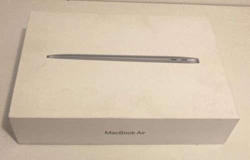 MacBook Air (M1, 2020)  Apple M1 Chip  8GB RAM 256GB SSD Excellent Condition