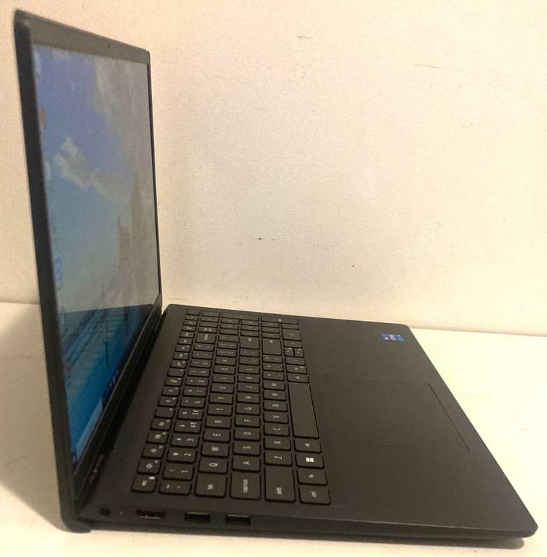 Dell Vostro 3510 Laptop i5 11th Gen 16gb Ram 256gb SSd Excellent Working Condition Faster Machine