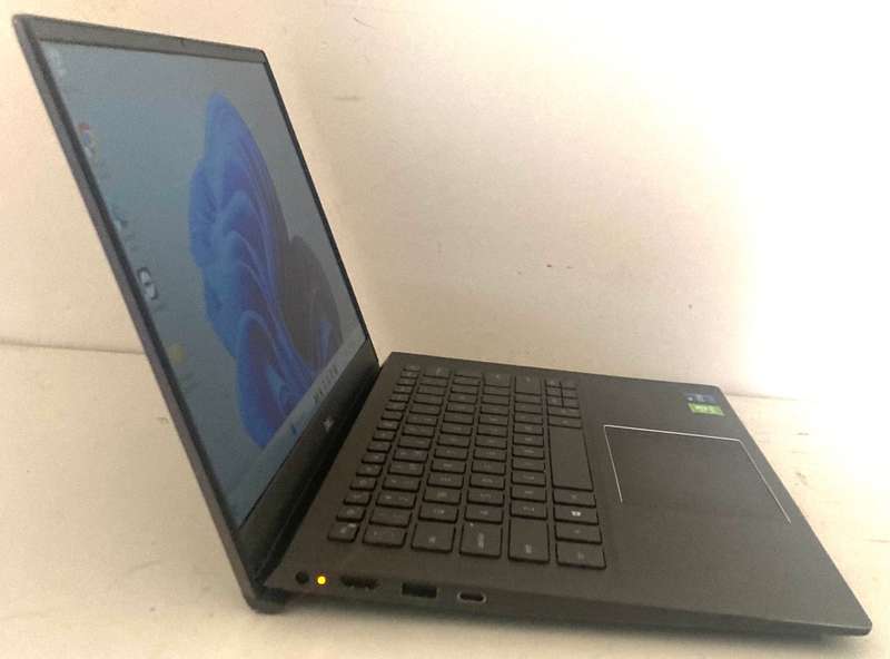 Dell Vostro 5042 14` i7-11th Gen 8gb Ram 1tb SSD with NVIDIA Geforce MX330 2GB GRAPHICS CARD
