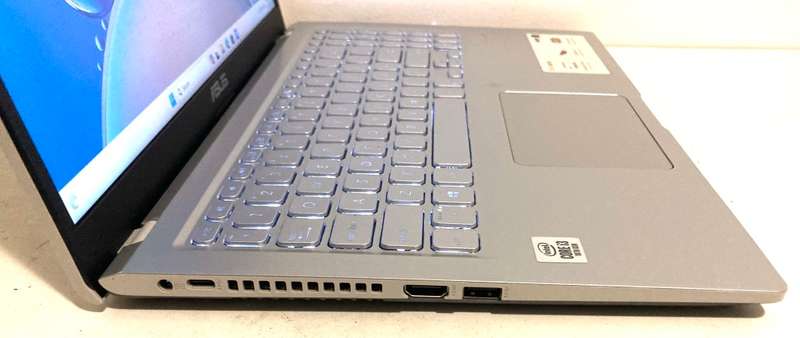 Asus VivoBook X515JA 15.6` i3 10th gen 8GB 256GB ssd Excellent Working Condition
